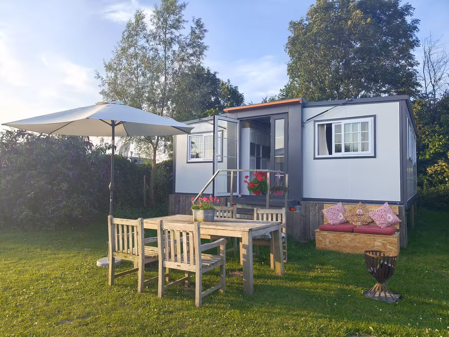 Tiny House Weiß